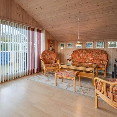 Prázdninový dům Beautiful In Vaeggerlose W/ 2 Bedrooms